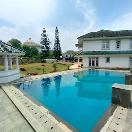 Villa Puncak Resort Gunung Agung Cikundul エクステリア 写真
